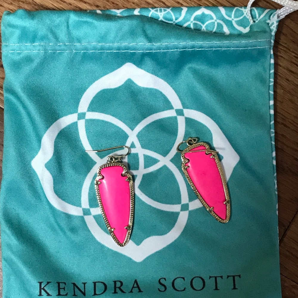 Hot Pink Arrow Kendra Earrings